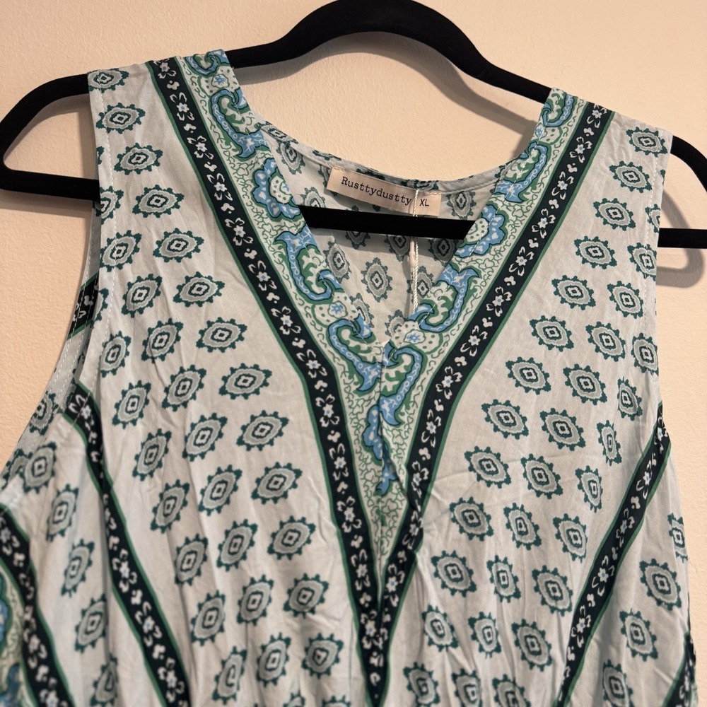 Elegant Teal and White Midi Dress - Picture 13 of 16